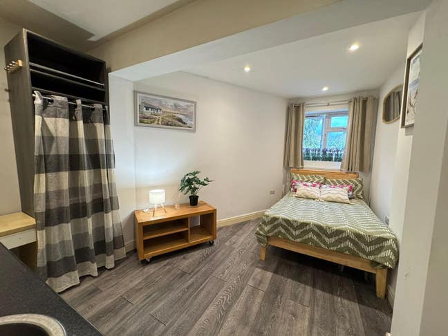 Studio / Ensuite rooms near South Croydon  Main Photo