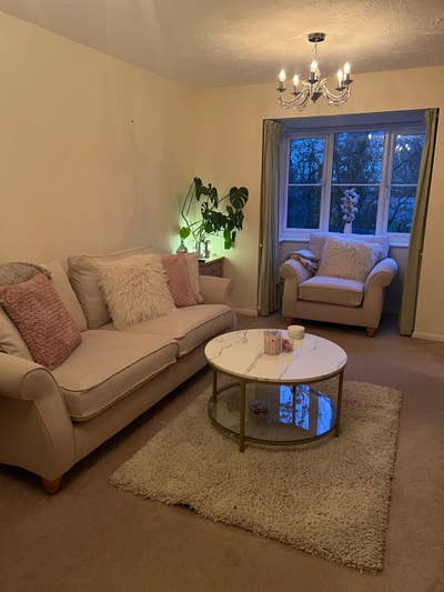 Spacious double room available in Potters Bar Main Photo