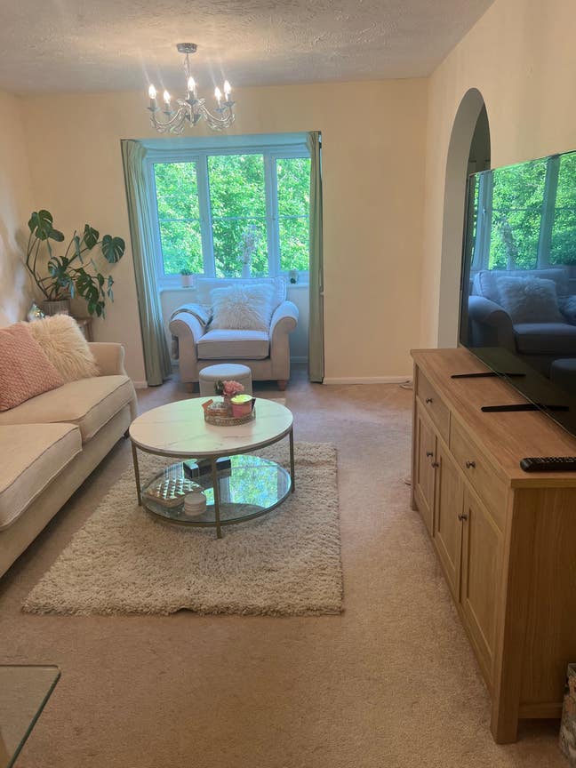 Double room available in Potters Bar Main Photo