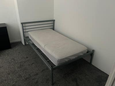 Bedsit - Dashes - CM20 3Ru Main Photo