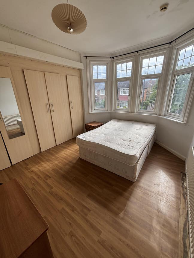 1 bed flat Main Photo