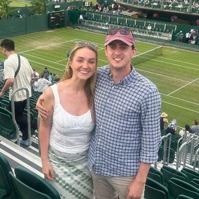 Hi there,  I’m a 30-year-old dentist workin... Main Photo