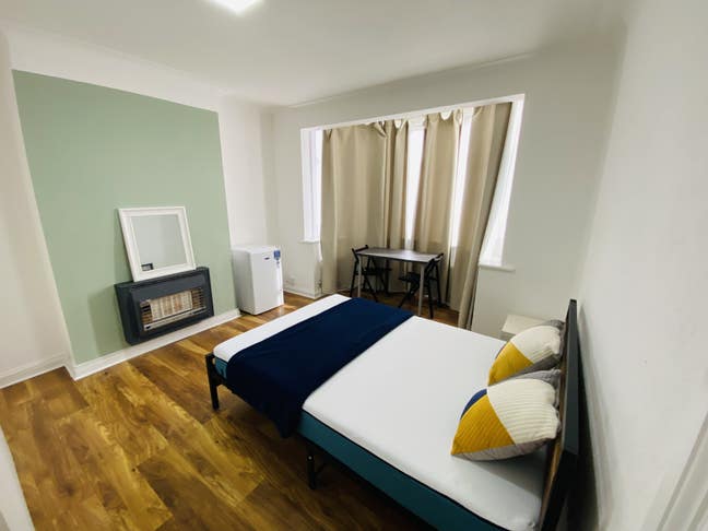 Lovely Dougle room in a Amazing location!!!!  Main Photo