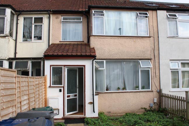 2 Double Room in Brent Cross Shopping Center Main Photo