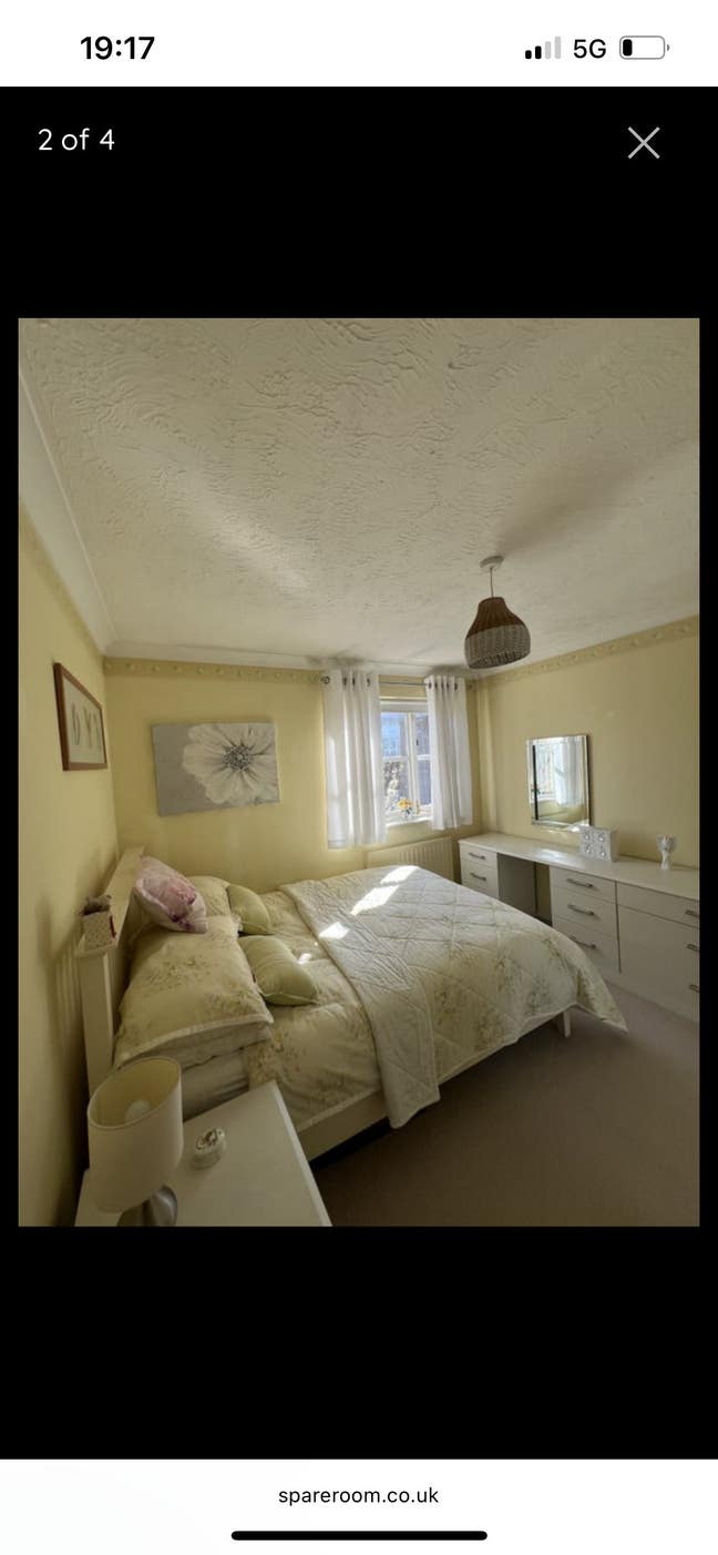 Furnished Double Room | Heathrow & Elizabeth line Main Photo