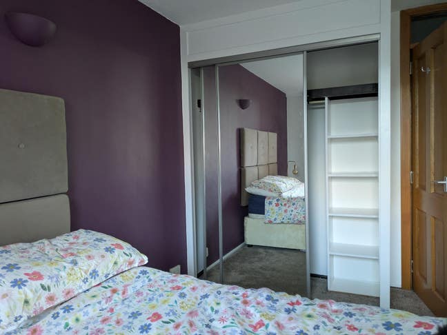 Double room for rent in west end Main Photo