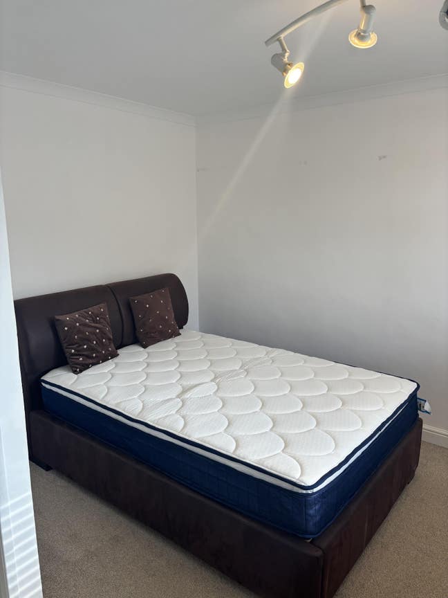 Rooms for rent  Main Photo
