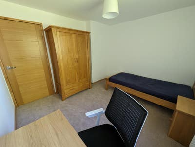 Room available in Refurbished Flat Main Photo