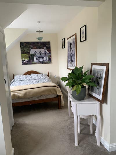 Double bedroom to let Main Photo