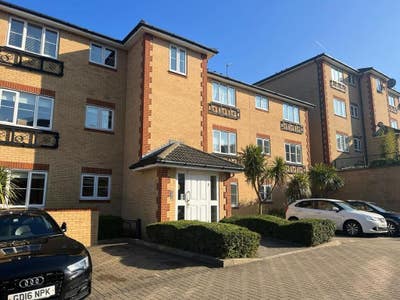 Short Term Let Clayhall, Ilford 2 Bedroom Flat Main Photo