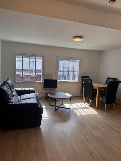 Fantastic 3-Bedroom Apartment/ Bills included Main Photo