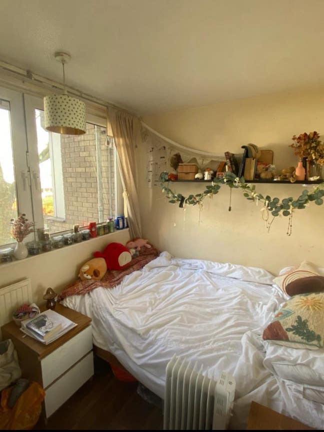 Furnished room 2mins from cally tube station Main Photo