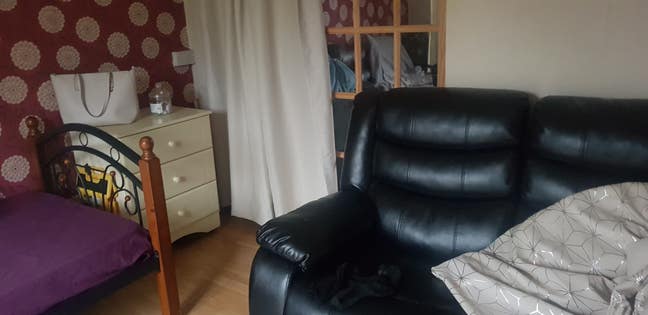 Nice znd furnished room available to rent Main Photo
