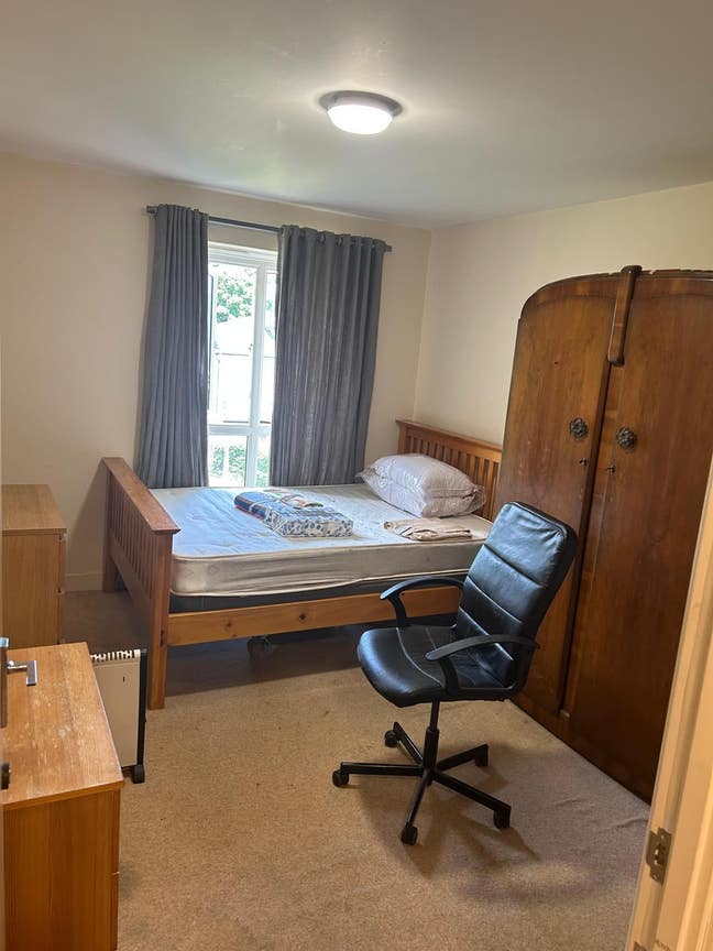 2 rooms Available in CR2 6DT-£700/£800PCM Main Photo