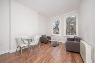 Two bedroom apartment in South Hampstead  Main Photo