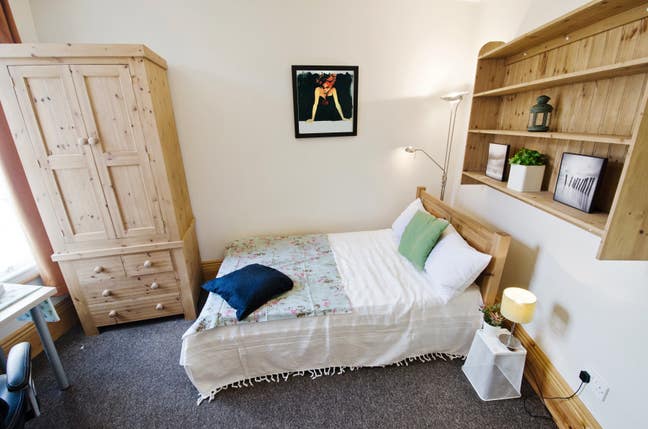 All inclusive Ensuite Room - Students only Main Photo