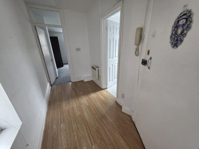 One Bedroom Studio Flat in Luton Town Centre Main Photo