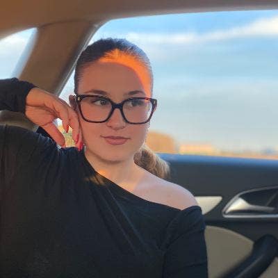 Student Female seeks a single or double room Main Photo