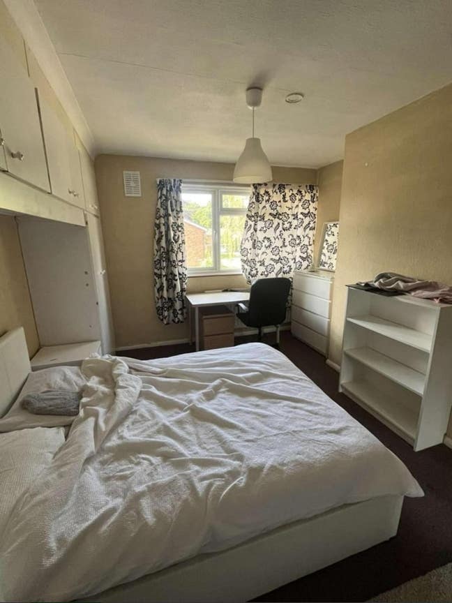 New 4 bedroom flat available in Egham!! 🙋🏻‍♂️ Main Photo