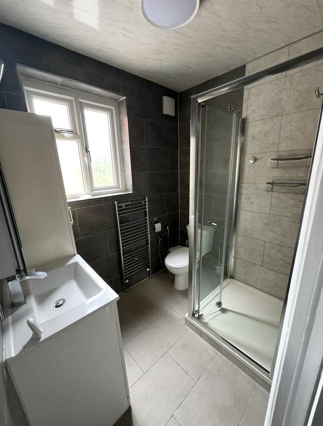 💅 Female Preferred • Social House • NW10 8QE Main Photo