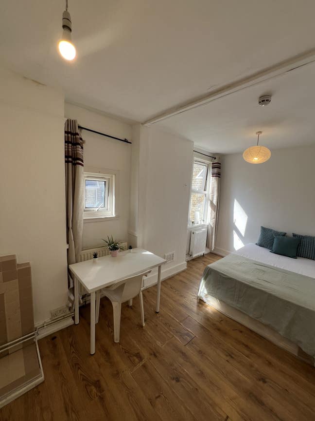 Kensal Rise- 5 Min to the Station-2 Min to Shops Main Photo