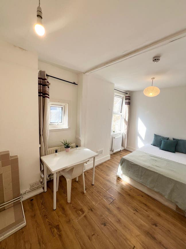 Walking Distance to Kensal Rise, Double as Single Main Photo