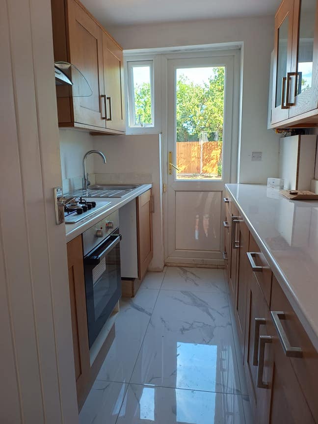 3 bedroom house in Mitcham  Main Photo