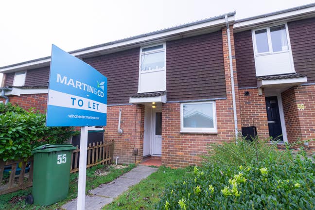 Elder Close, Badger Farm Main Photo