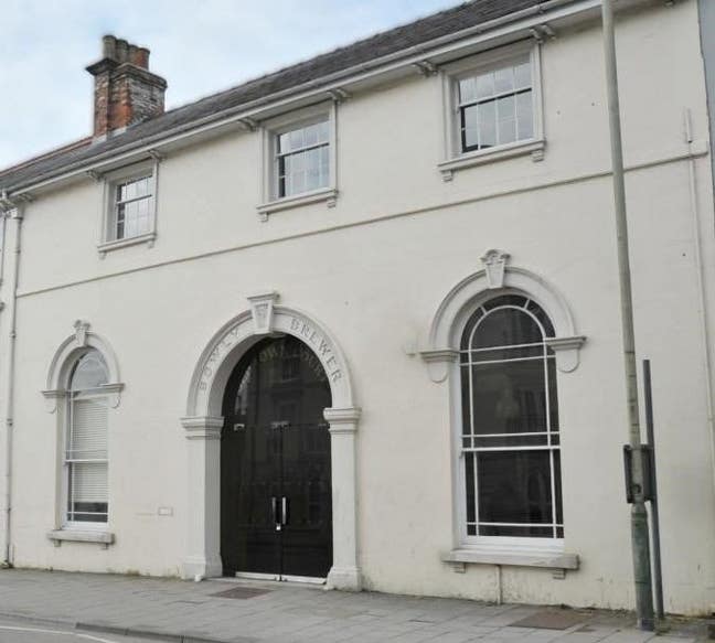 2 Bedroom Apartments To Let Old Town Main Photo