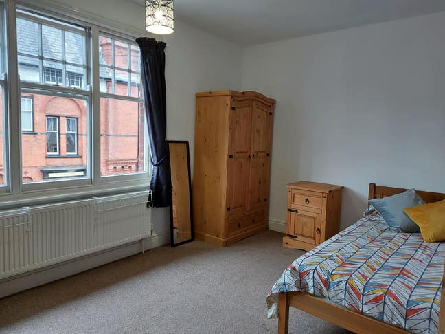  Student Let in Beautiful Victorian House Main Photo
