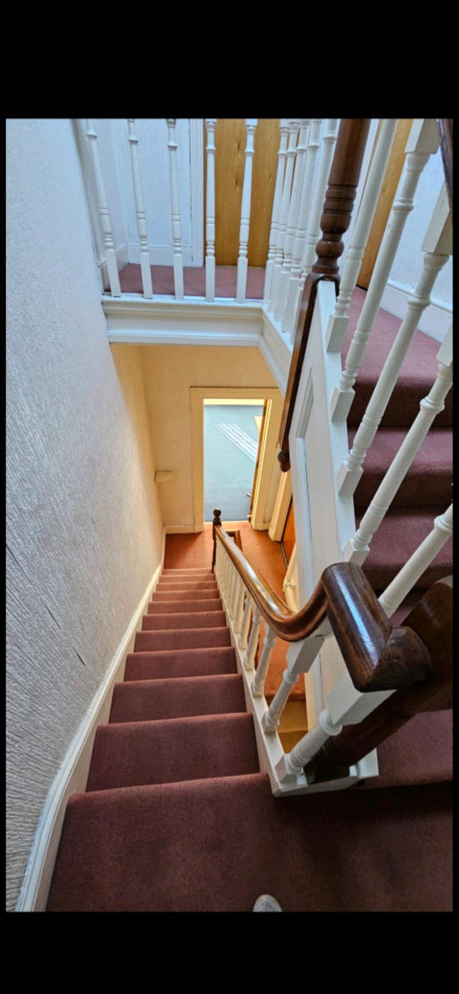 Double rooms available £350-450 per month  Main Photo