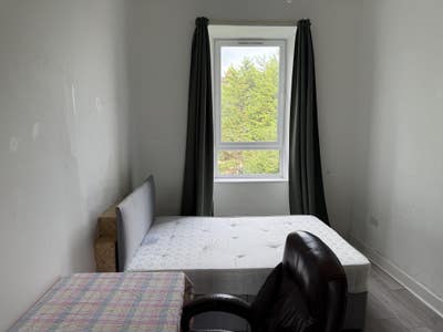 Bedrooms Near Ibrox Underground Station Main Photo