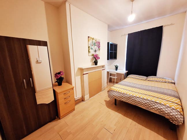 Lovely Room Close to Willesden Green Station Main Photo