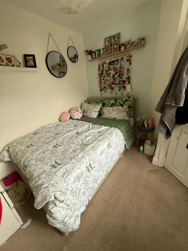 Small double room  very central in lovely house Main Photo