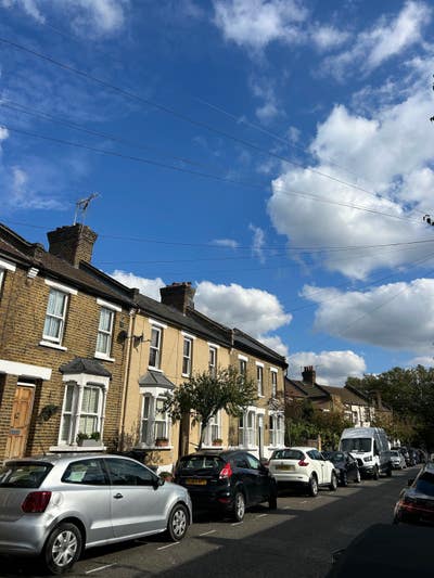 Double Room in Homerton Home Main Photo
