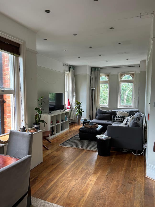 Huge En-Suite Bedroom Available in Maida Vale  Main Photo