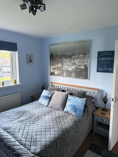 Large room , king size bed , shared Bungalow  Main Photo