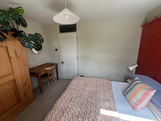 Double Bedroom in Spacious Flat (Bills Included) Main Photo