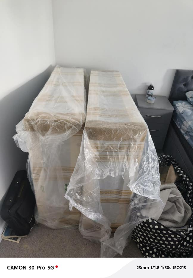 A lovely beautiful new built flat,close to the sta Main Photo