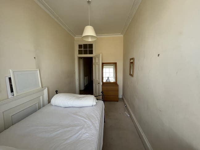 Double room in big flat Main Photo