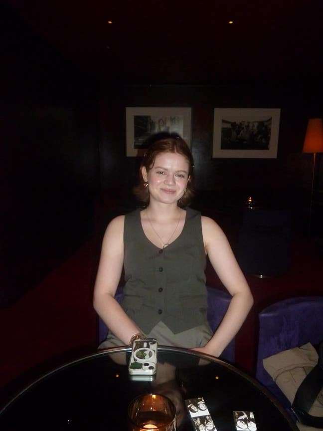 Professional seeking flat share! Main Photo