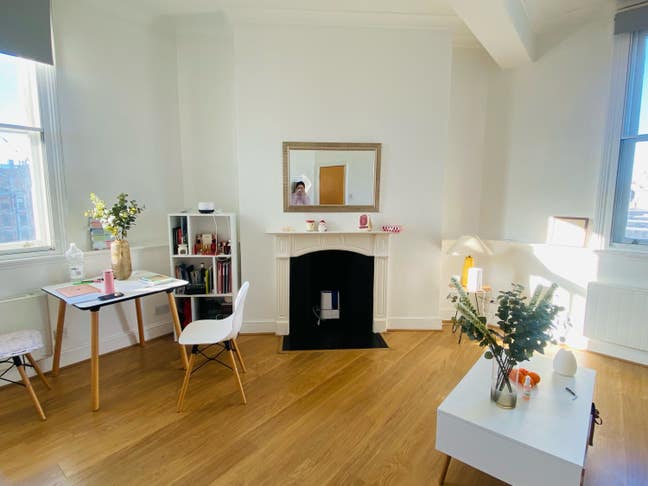 1-Bed at the heart of city, 2min Farringdon Main Photo