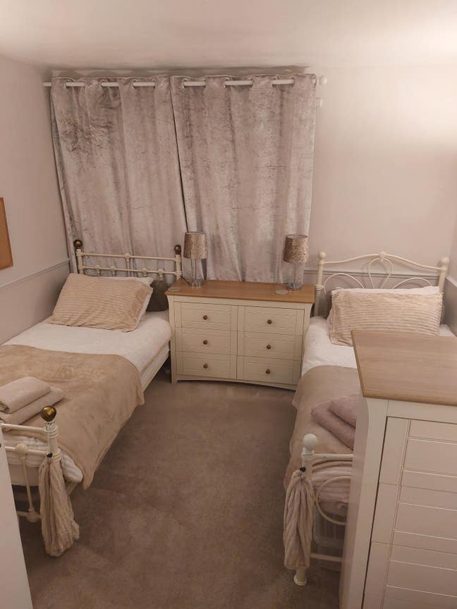 Lovely Large Twin Room in Heavitree  Main Photo