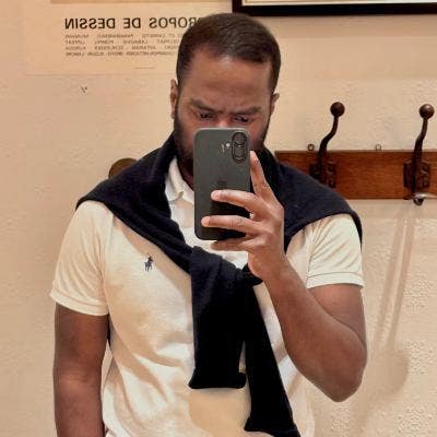 Professional Male seeks a single or double room Main Photo