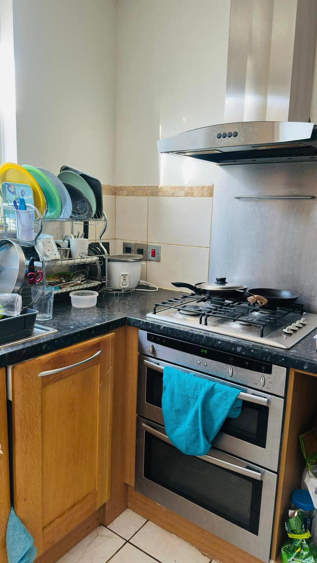 Its well furnished big room Main Photo