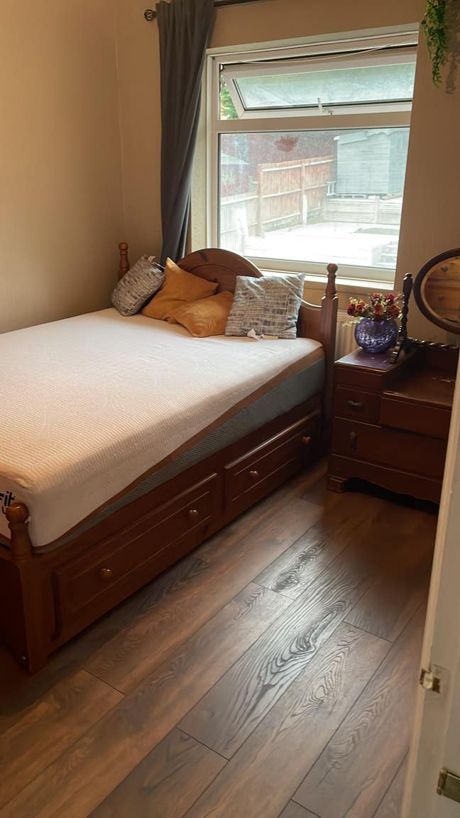 2 beautiful rooms in a newly renovated property  Main Photo