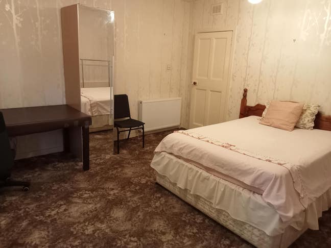 Double rooms, handy for Uni and city centre  Main Photo
