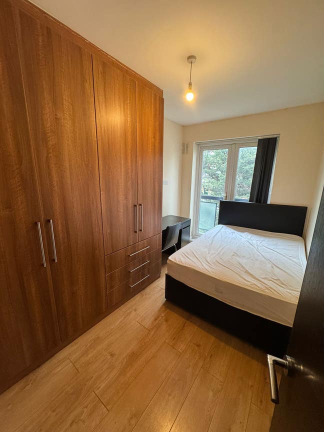 Double Room with Balcony - Bow Road Main Photo