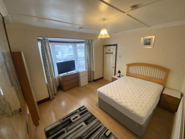 Room rent Bridgend town centre  Main Photo