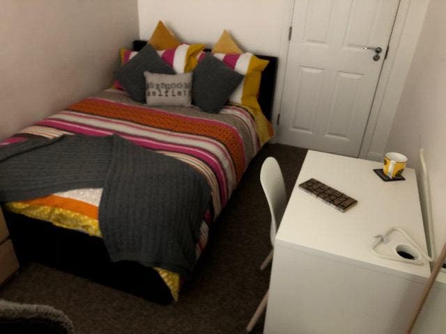 Town centre double en suite room  Main Photo
